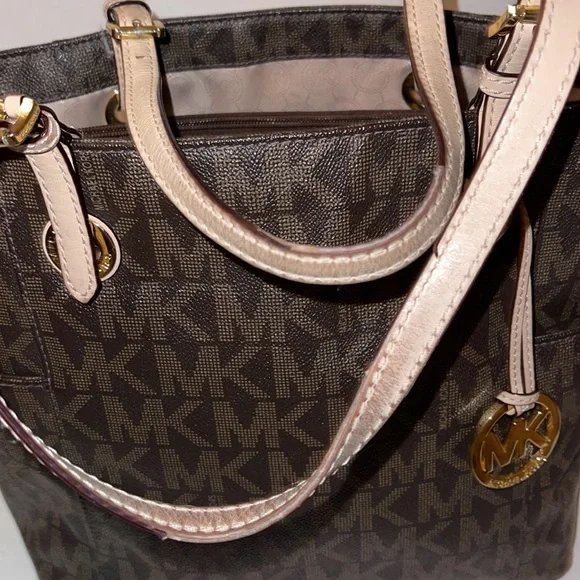 Michael kors shoulder bag - Picture 9 of 11